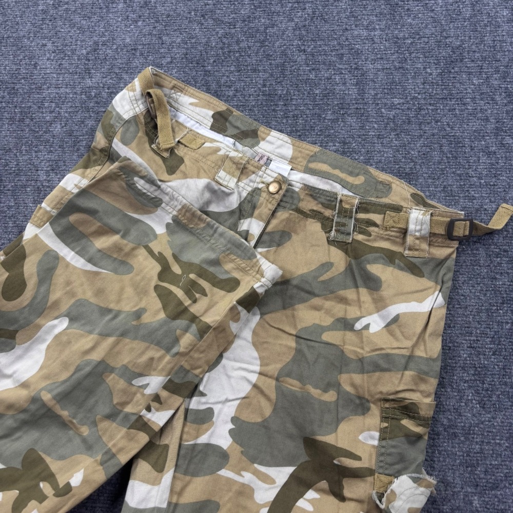 Susan Lawrence Cargo Pants 12 Green Camo Floral Embroidered Utility Women